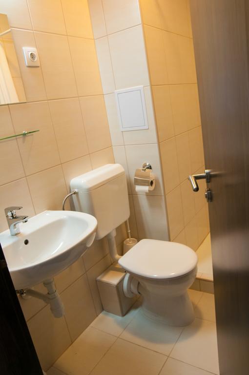 Hotel Pallone Balatonfured Bilik gambar